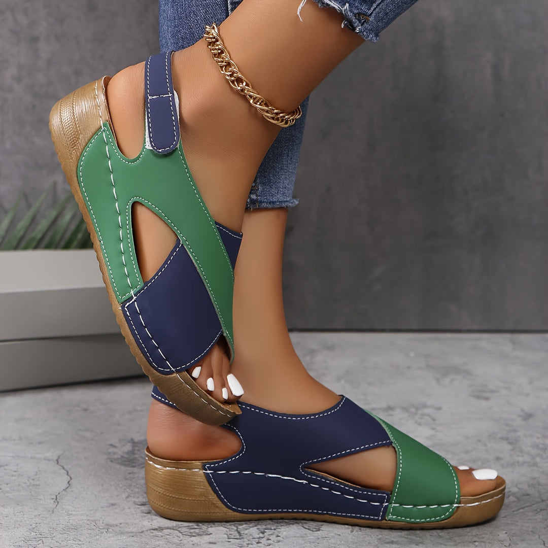 Jaleira | Sandalias de senderismo de mujer con cuña y tiras | Modernas