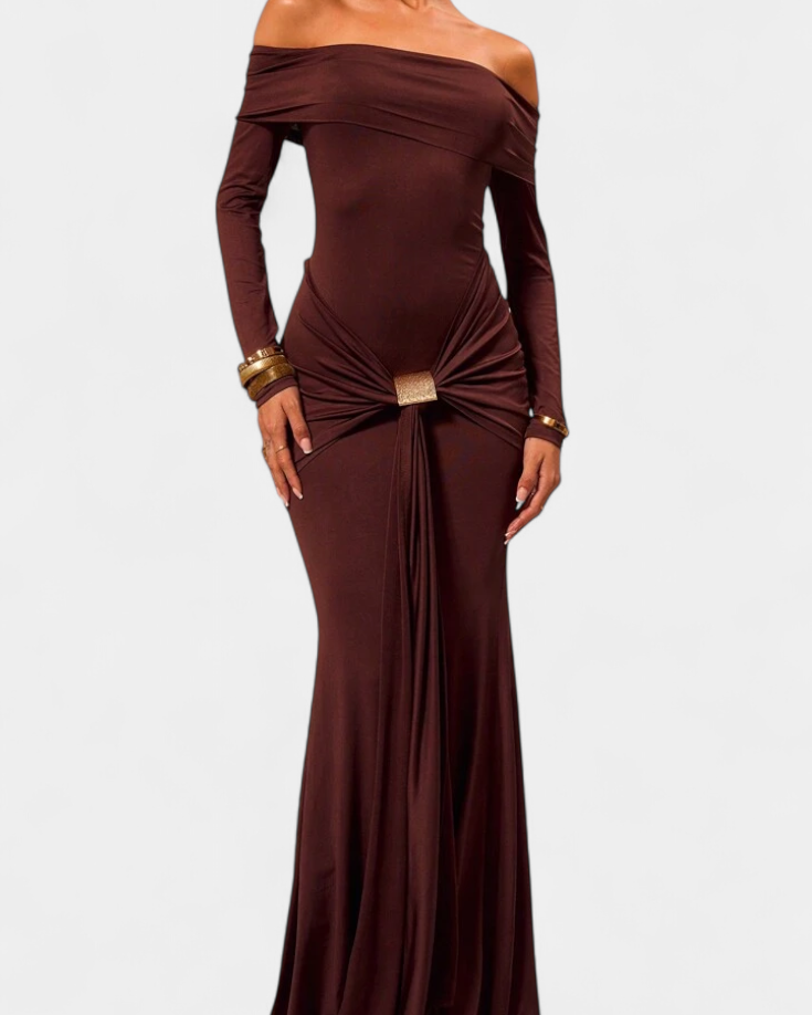 Kiah Vestido Maxi Off-Shoulder con Silueta de Sirena