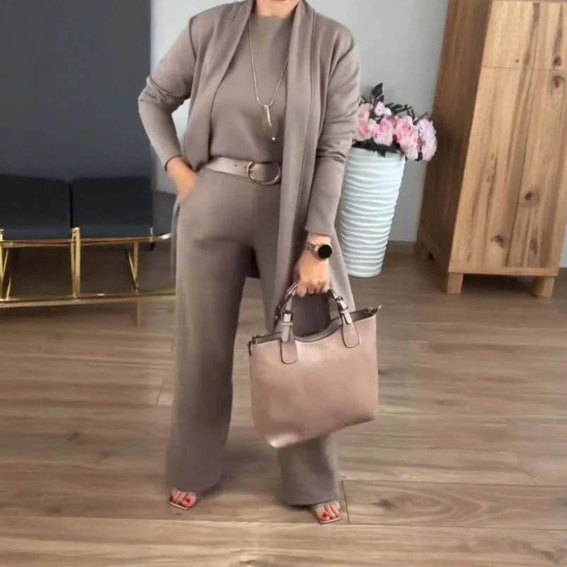 Conjunto Chic de 3 Piezas: Cárdigan Largo, Blusa y Pantalones