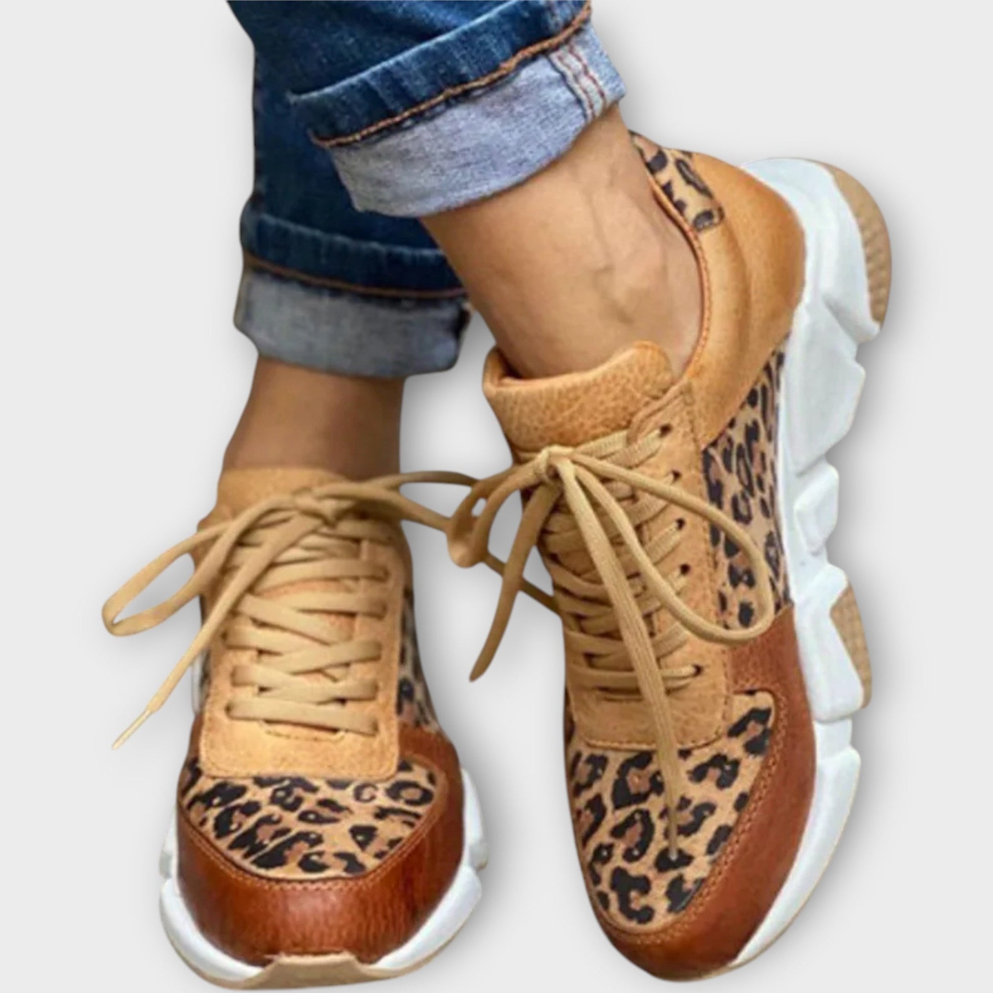 Zapatillas con Suela Gruesa y Detalles de Patrón Elegantes