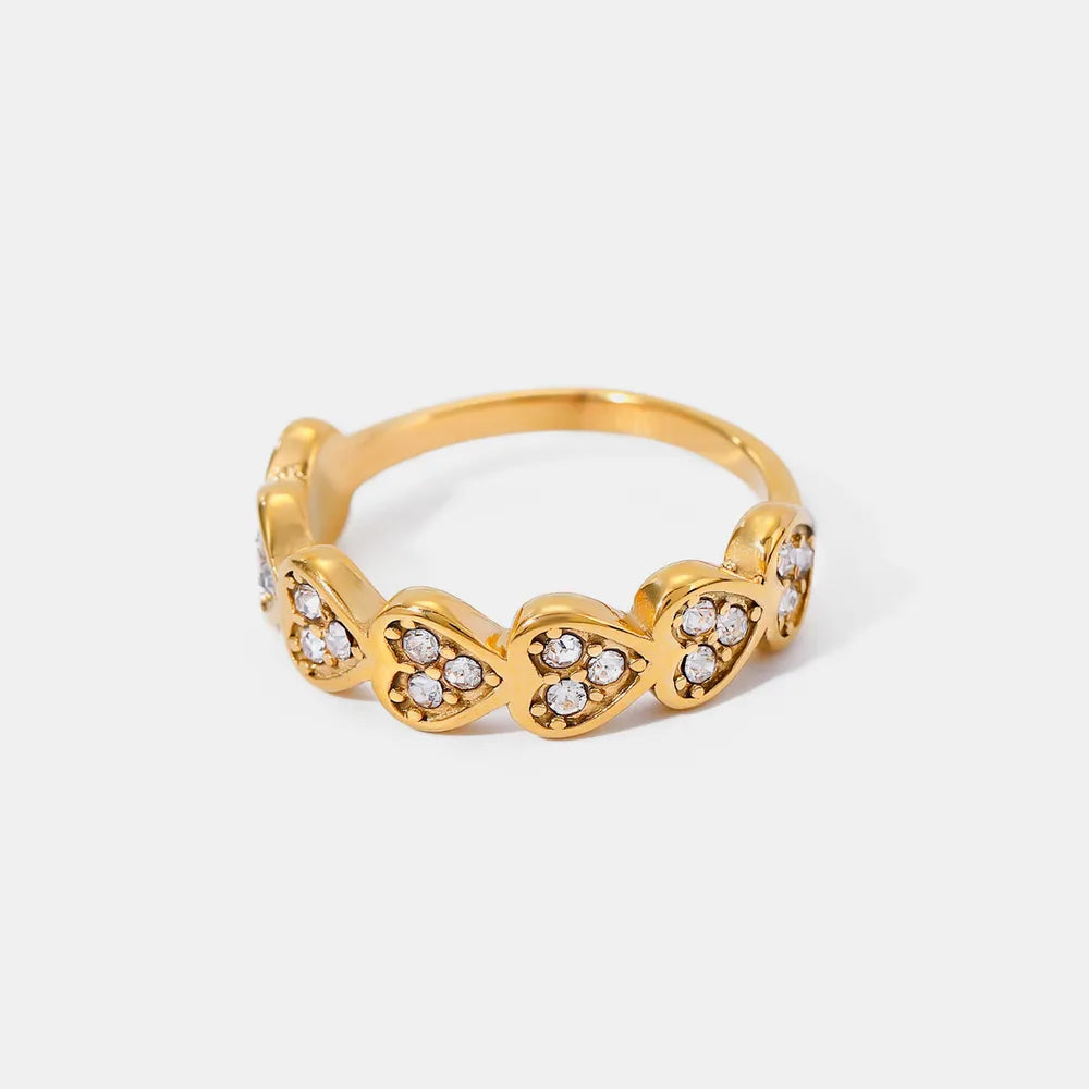 Anillo de corazón con circonitas incrustadas en acero inoxidable