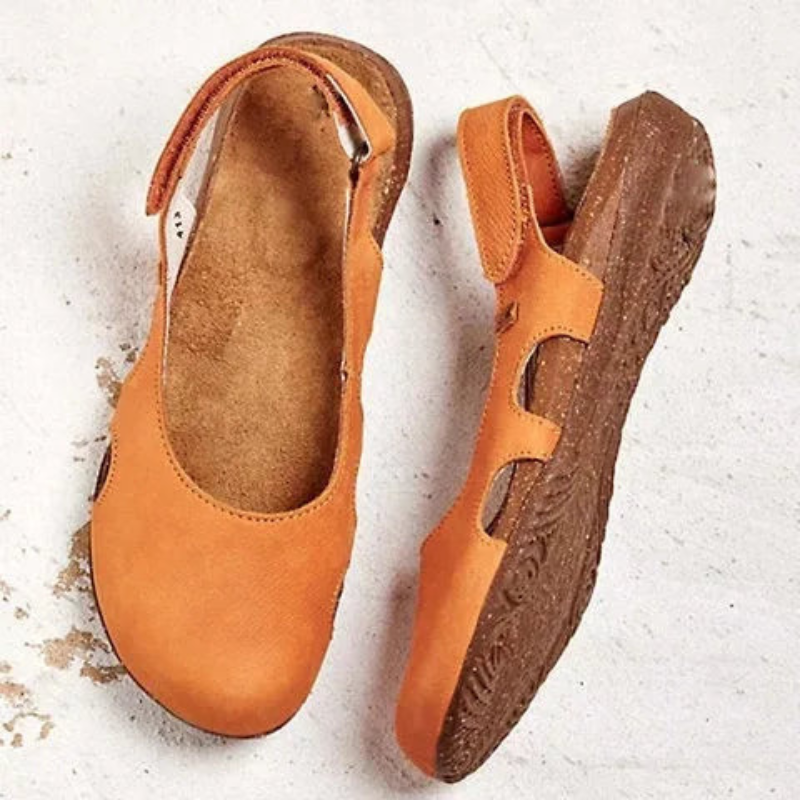 Lorenae | Sandalias cerradas para mujer con diseño cómodo y tira trasera
