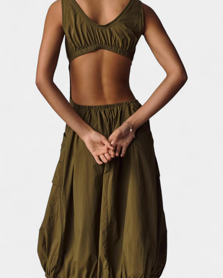 Katana Vestido Midi con Dobladillo de Burbujas y Corsé Ajustado