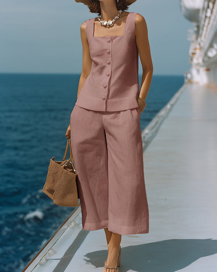 Conjunto atemporal de top blanco de algodón-lino con escote cuadrado y pantalones capri a juego