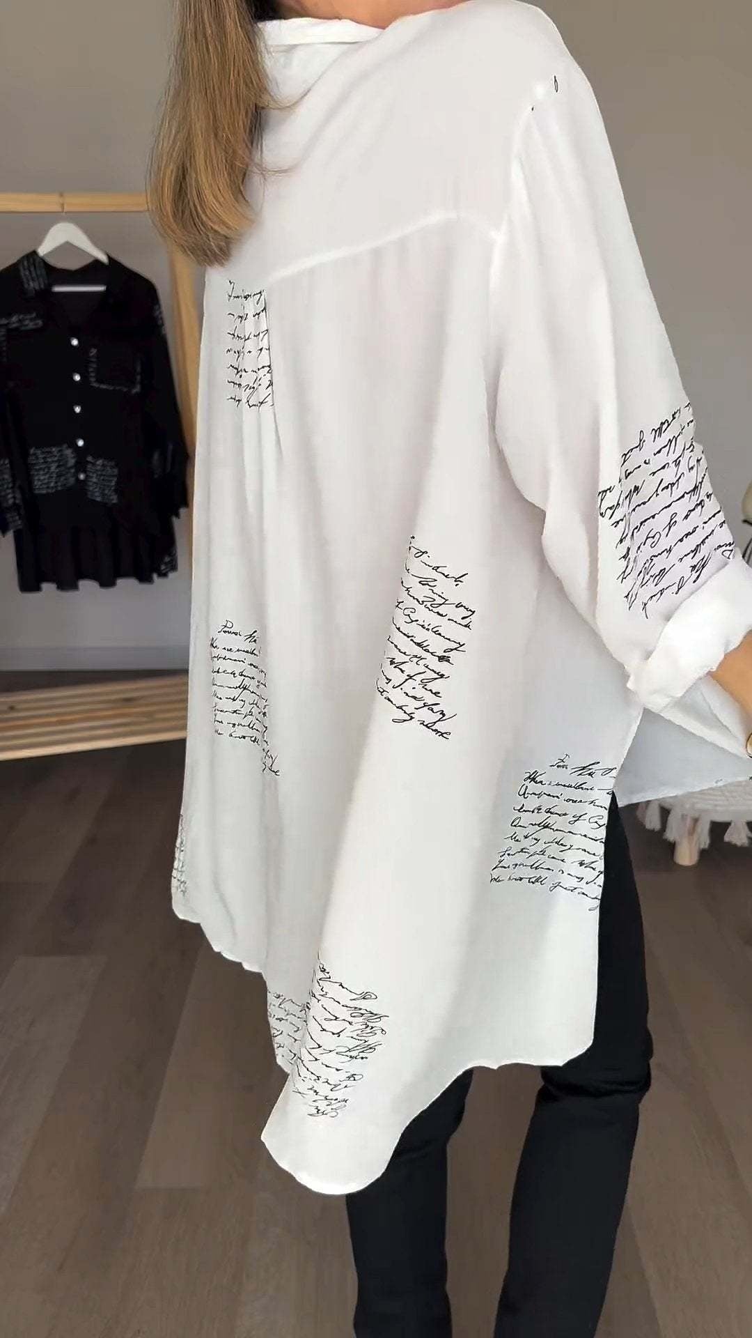 Skylar – Camisa de Botones Escrita a Mano