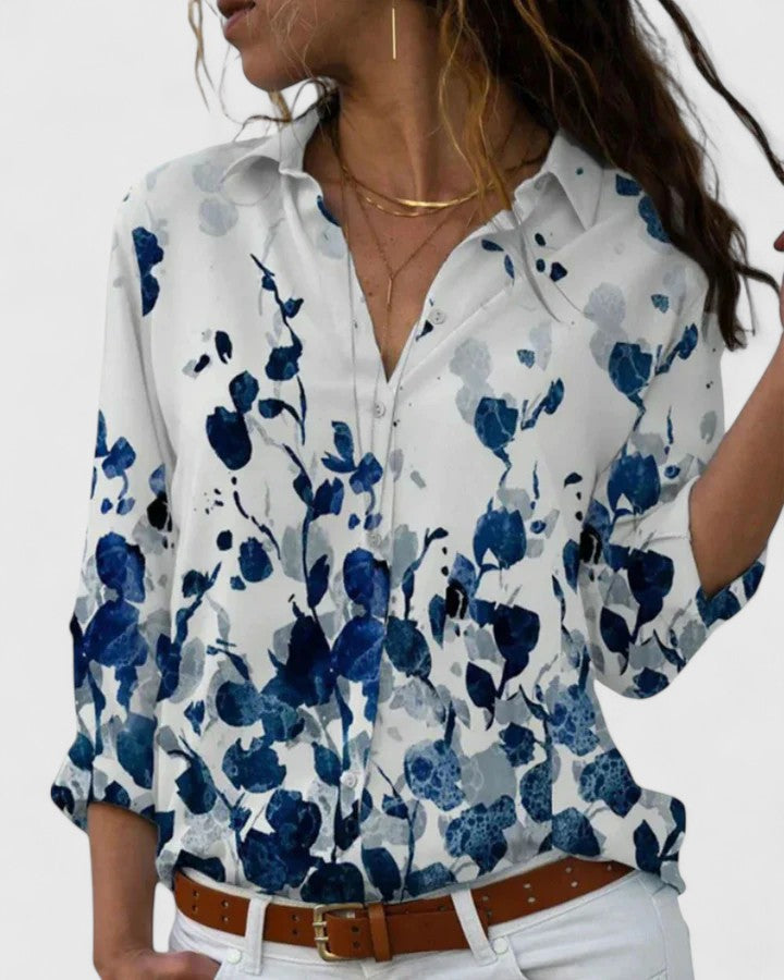 EMILY – BLUSA CON BOTONES EN FLORES INDIGO