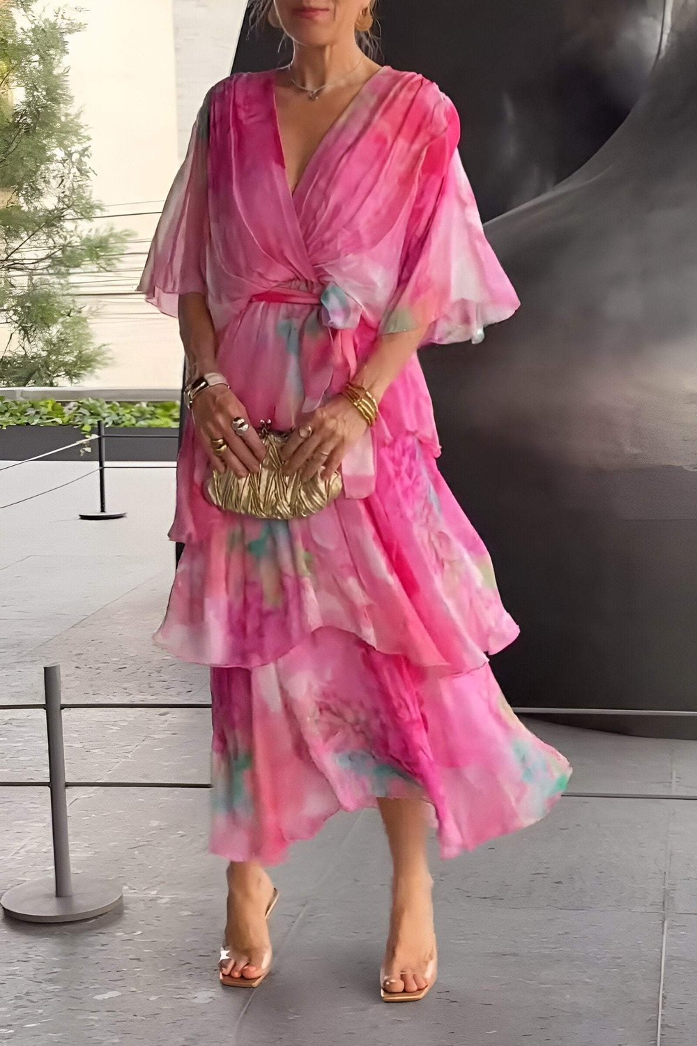 Linda | Vestido Elegante y Estiloso con Capas