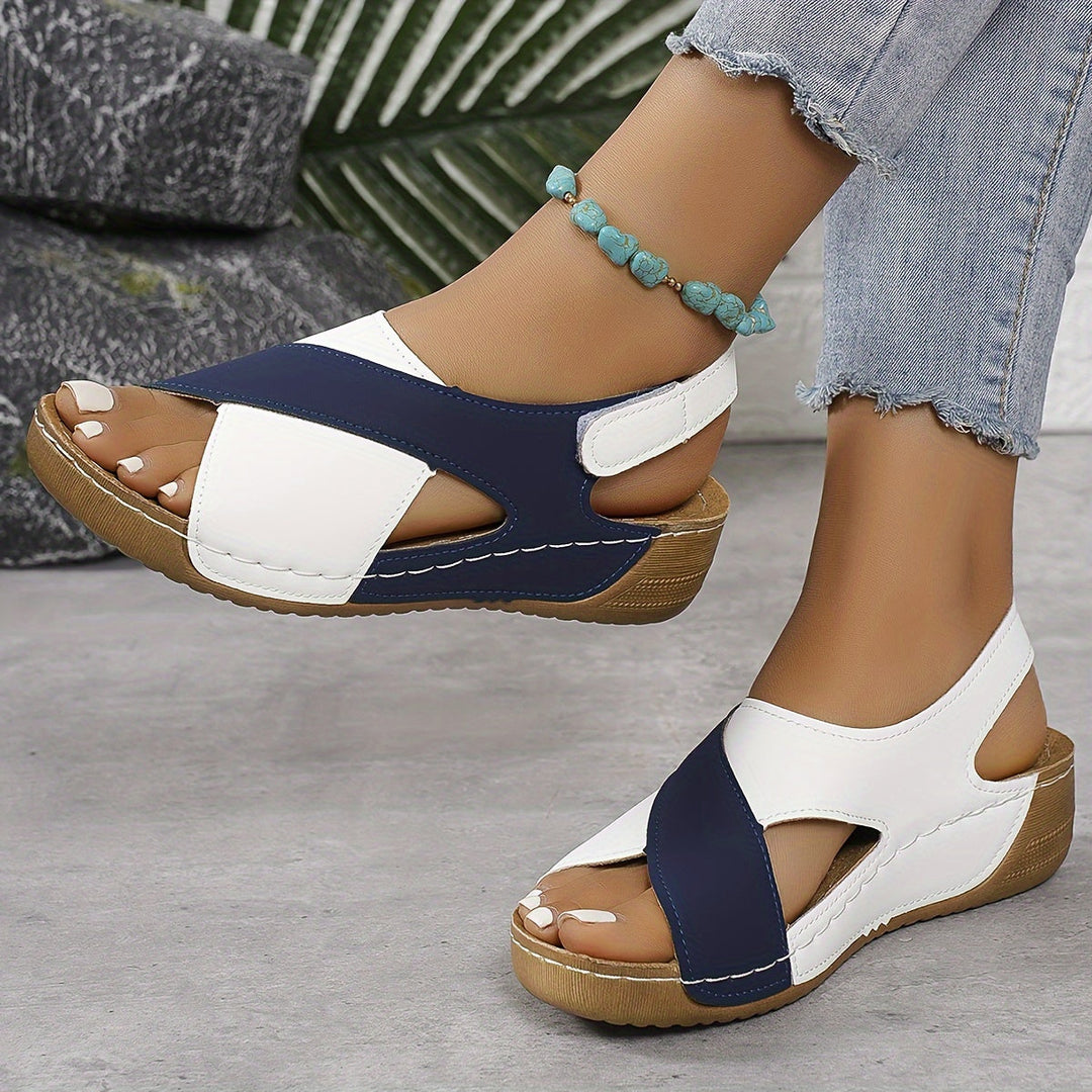 Jaleira | Sandalias de senderismo de mujer con cuña y tiras | Modernas