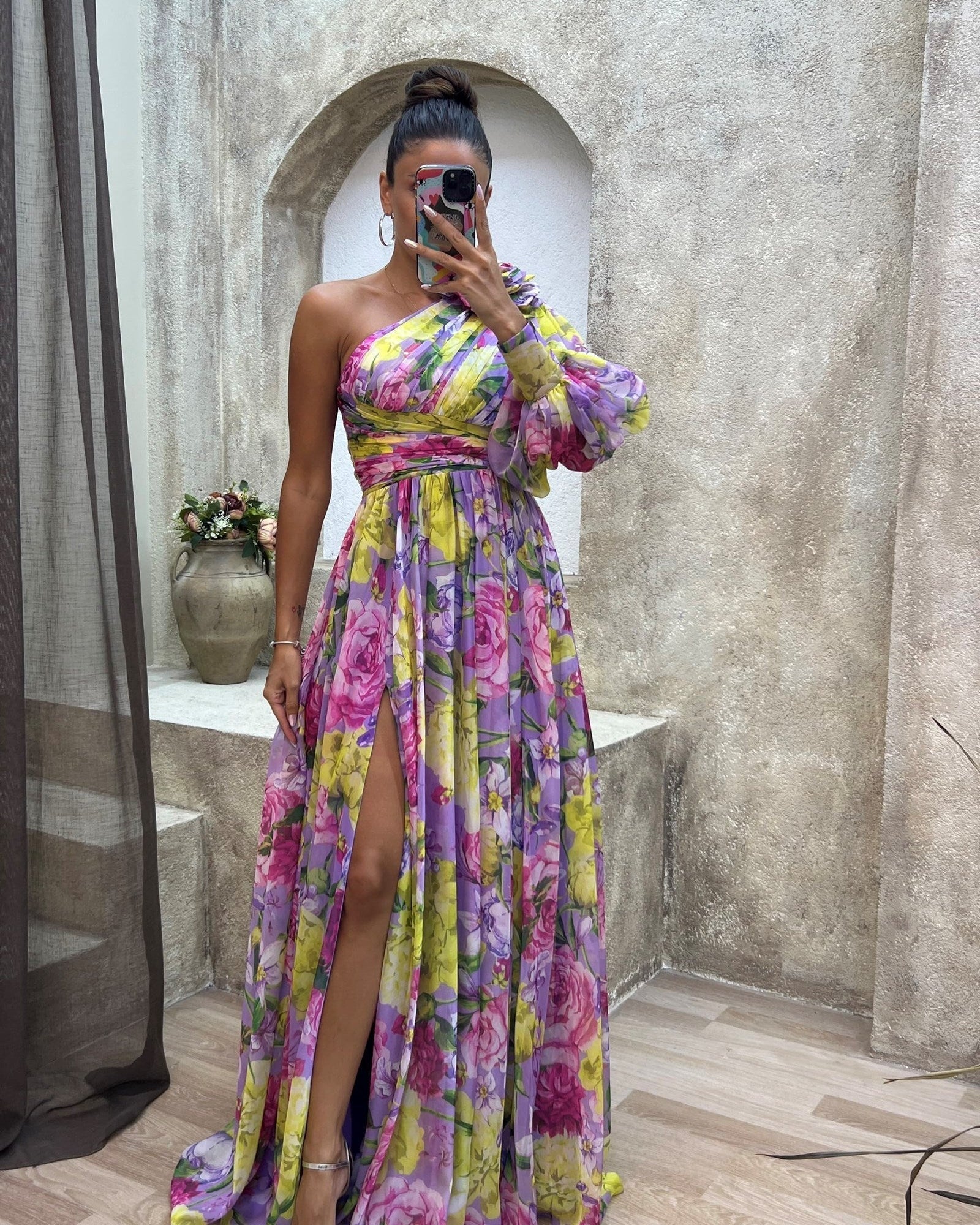 Kaia – Vestido Drapé Atemporal