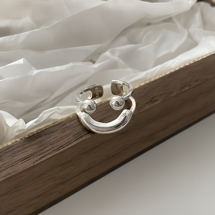 🔥 ¡50% DE DESCUENTO HOY! PositiviRing™ – Anillo Ajustable con Smiley 😄  ¡No te lo pierdas! ✨