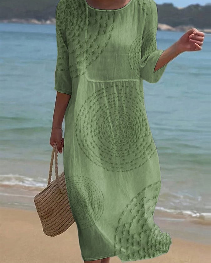 Vestido casual de mujer bordado