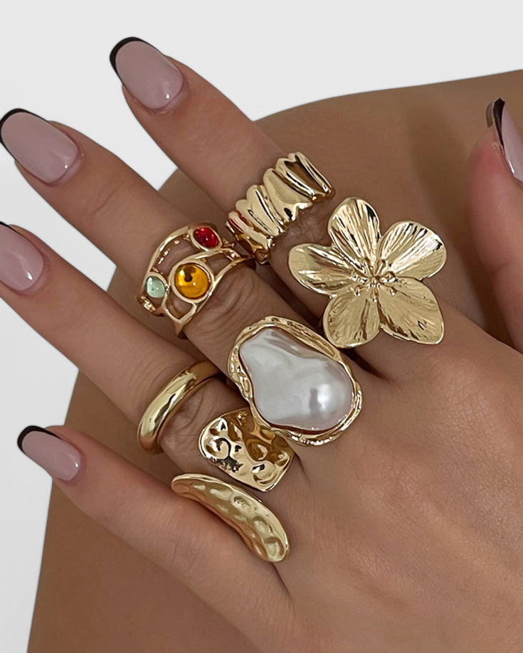 Anillo Abierto en Forma de Flor Líquida de Perla