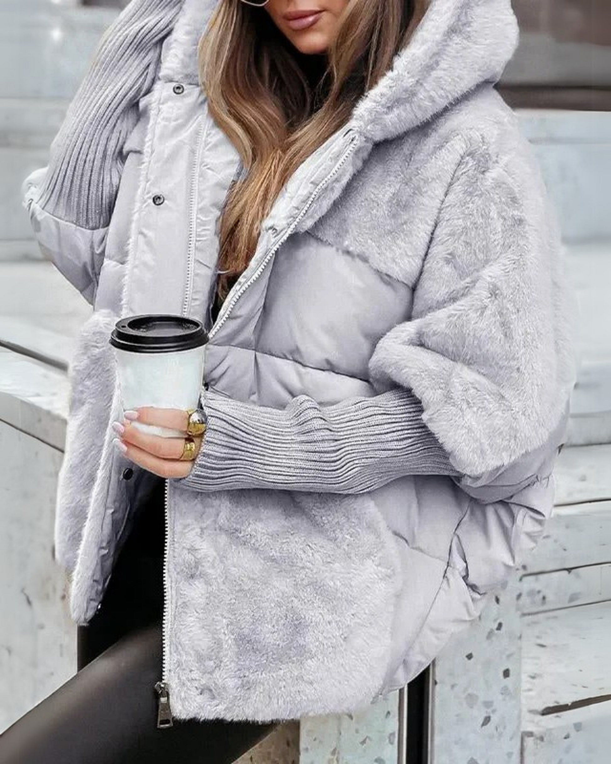 RAINA - Chaqueta térmica con capucha