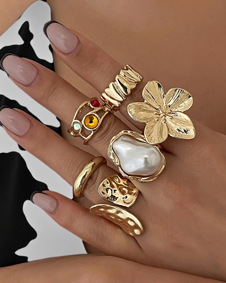 Anillo Abierto en Forma de Flor Líquida de Perla