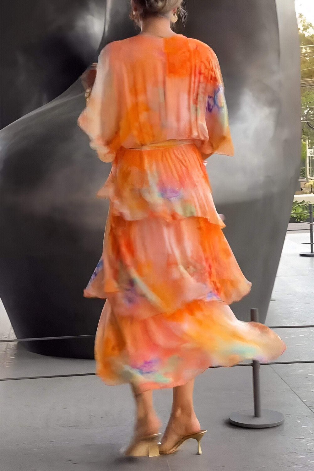 Linda | Vestido Elegante y Estiloso con Capas