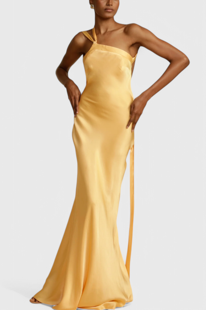 Lucra Vestido Maxi con Tirantes Diagonales y Espalda Descubierta