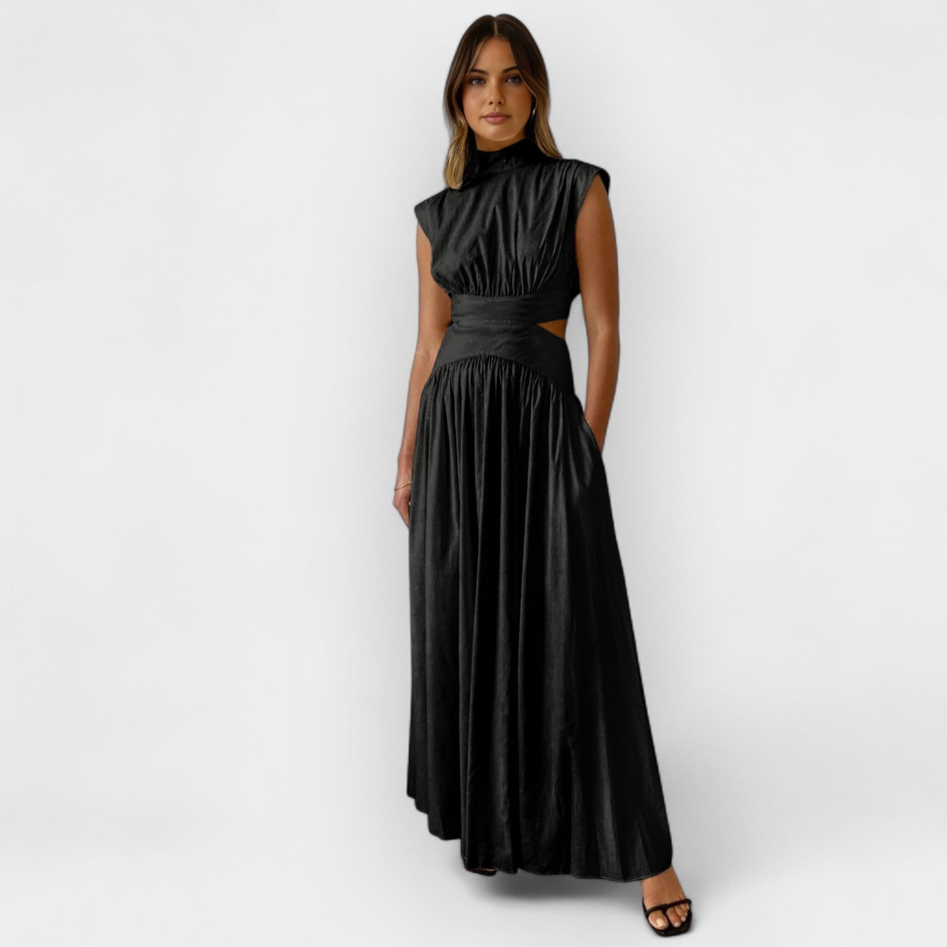 Vestido Elegante con Cortes