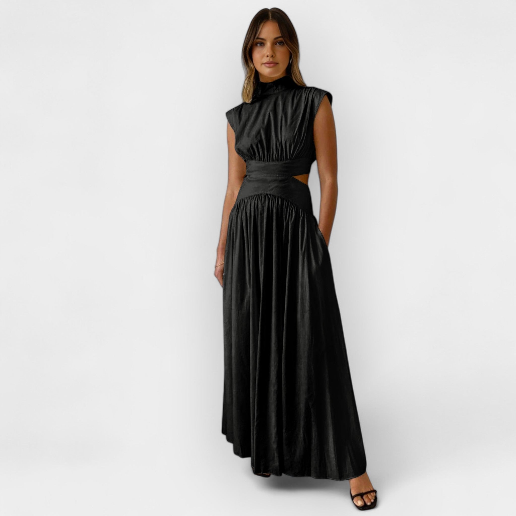 Vestido Elegante con Cortes