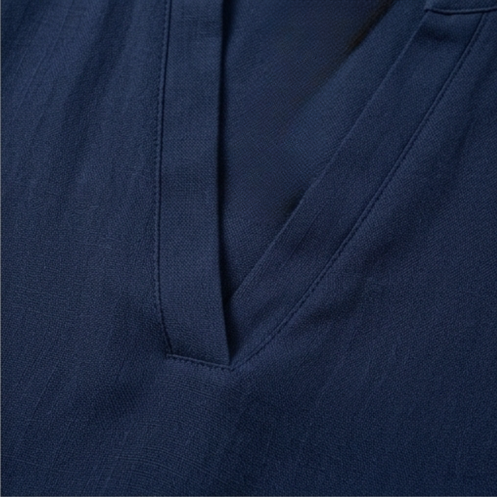 Wovena™ – Blusa V Neck Fresca con Dobladillo Curvo