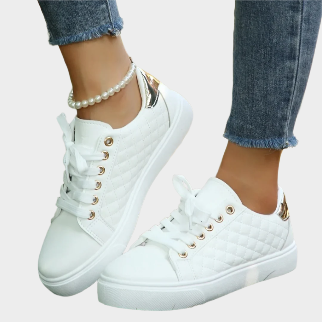 Zapatos Deportivos Modernos con Detalles y Textura Acolchada
