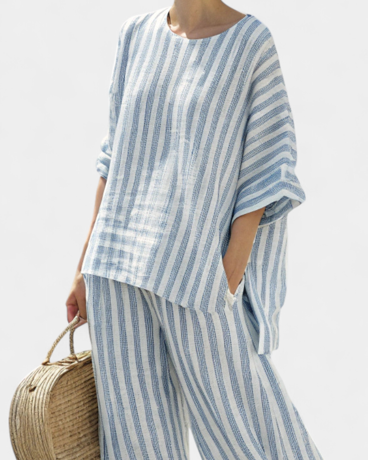 Leigh | Sofisticado top de lino a rayas azules y pantalones holgados