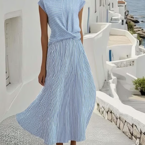 Vestido de lino con efecto torcido