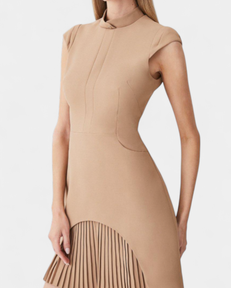 Karen Vestido Mini con Cuello Alto y Detalle Plisado