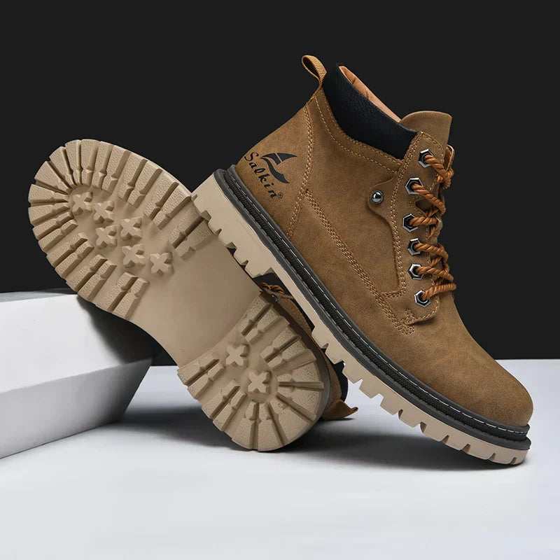 ETHAN – BOTAS RÚSTICAS PARA EXTERIORES