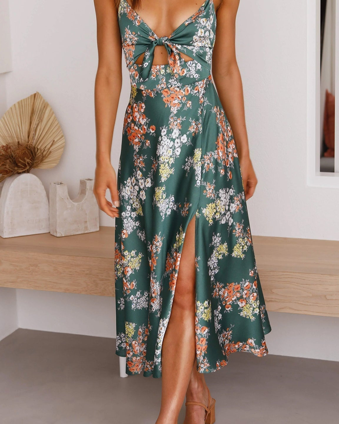 VESTIDO FLORAL DE SATÉN