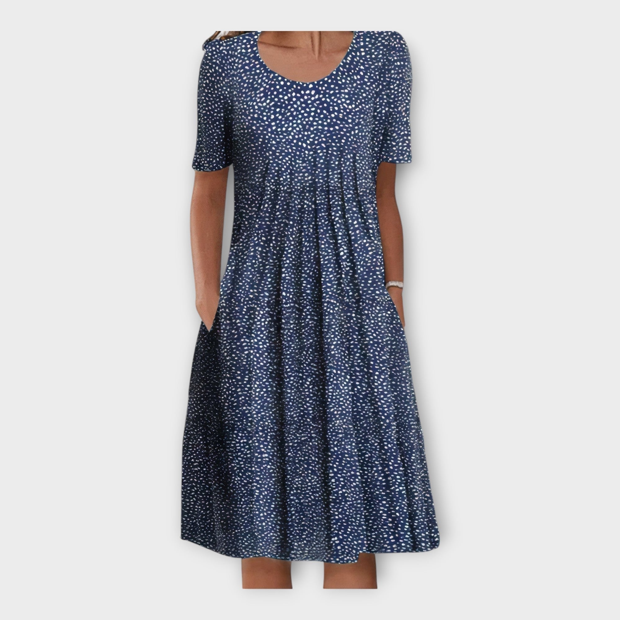 Vestido con Patrón Floral y Mangas Cortas