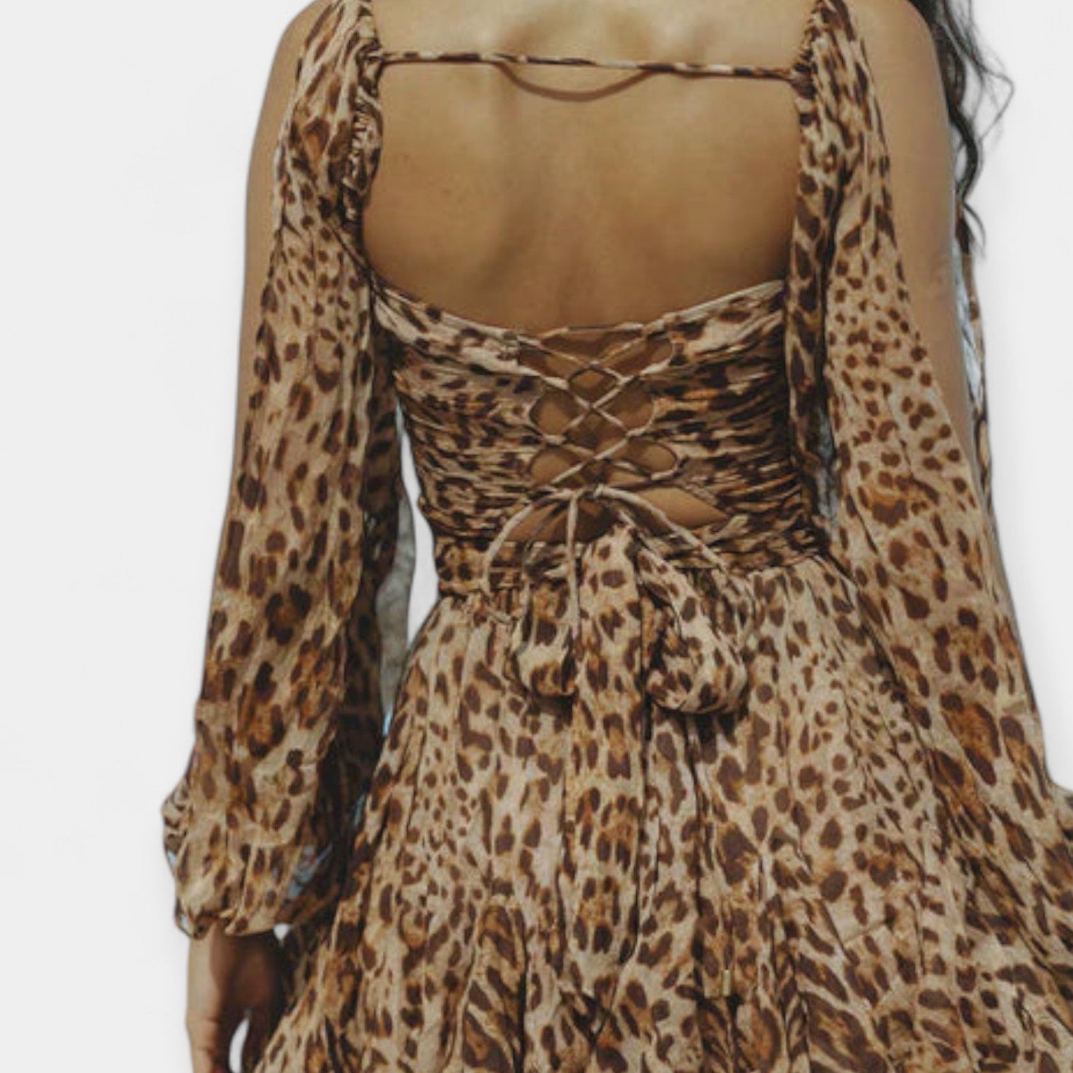 Vestido Corto Romántico de Manga Corta para Cada Ocasión