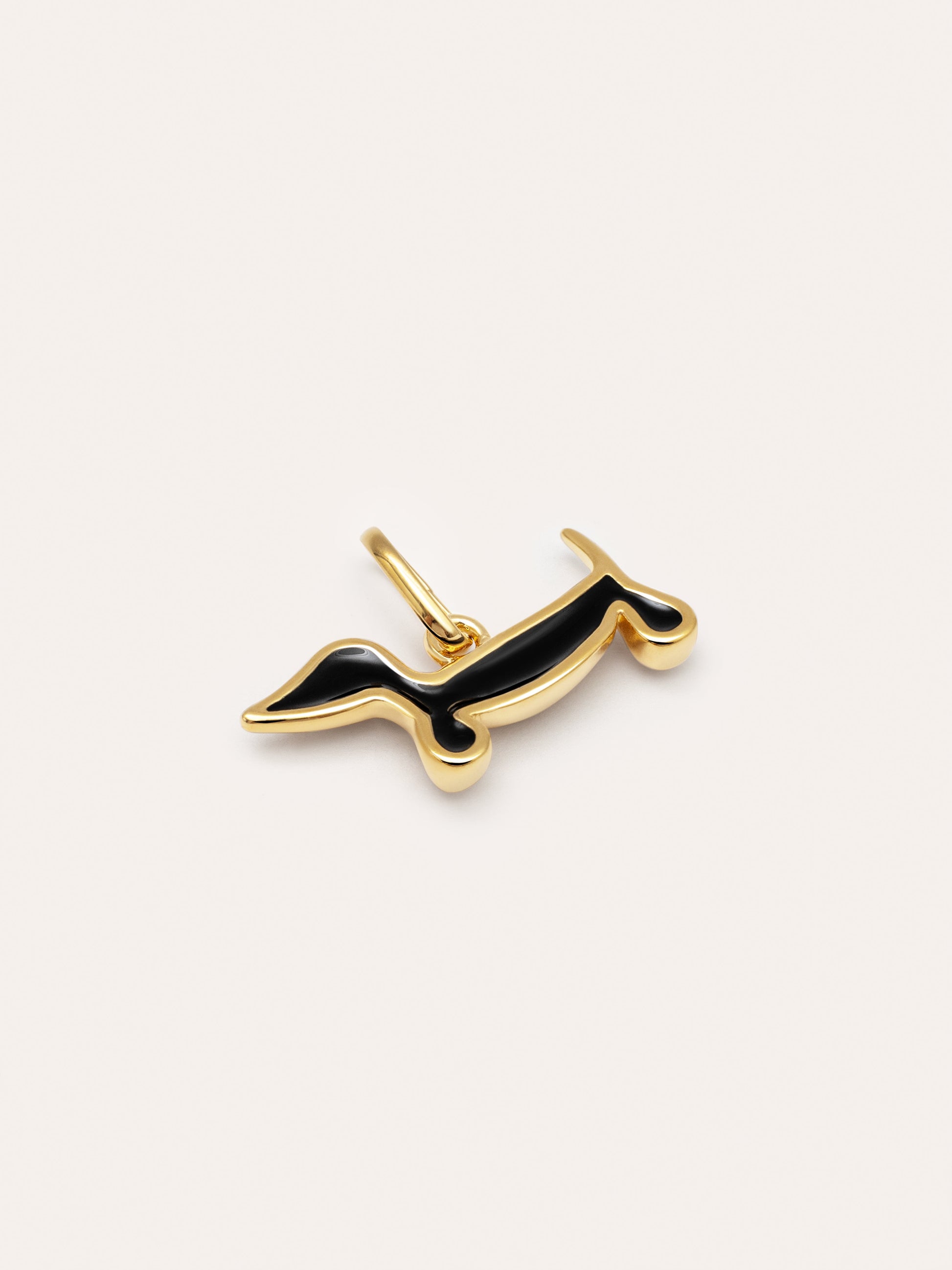 Charm de Perro Teckel con Esmalte Negro y Baño de Oro