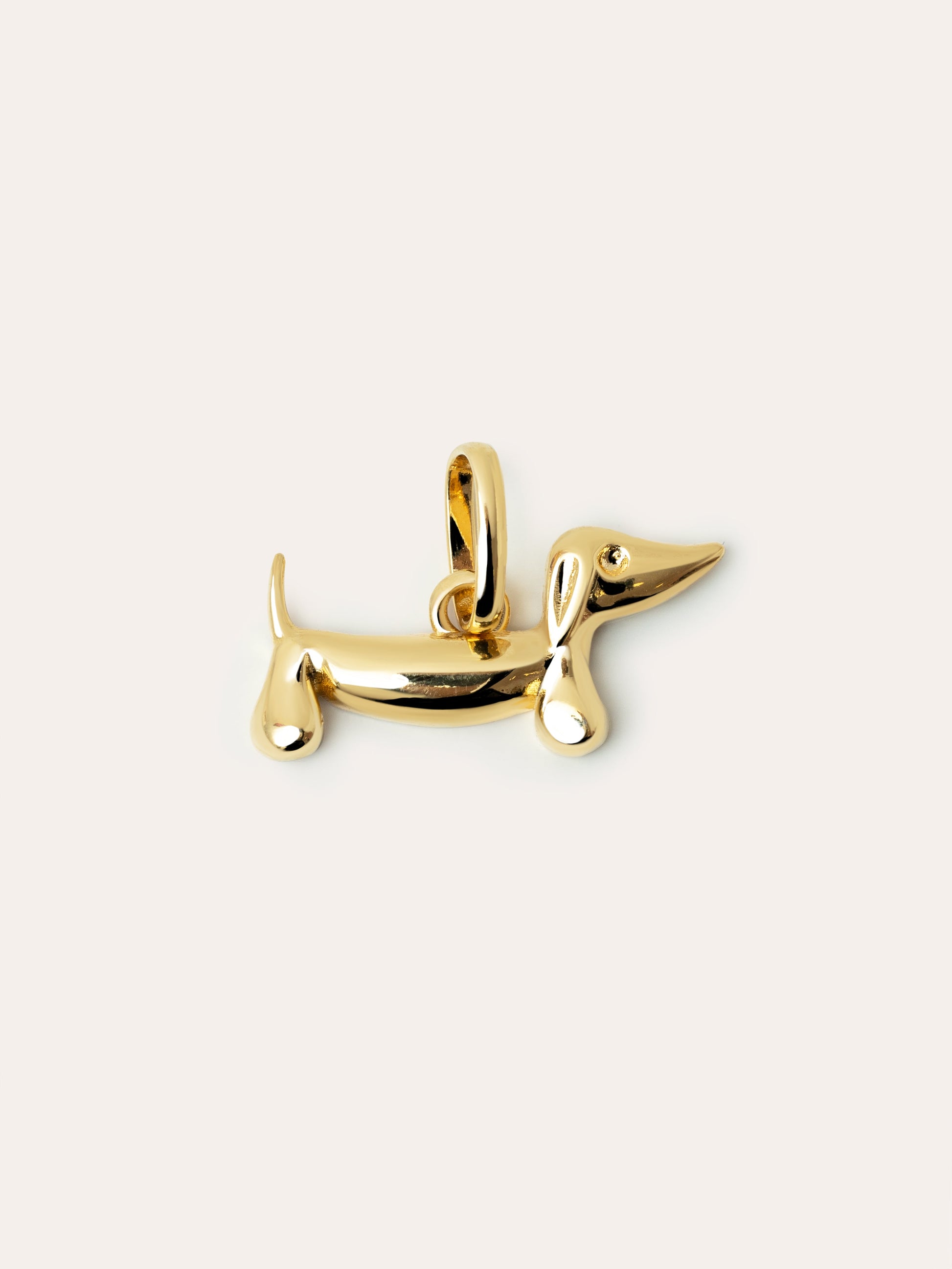 Charm de Perro Teckel con Esmalte Blanco y Baño de Oro