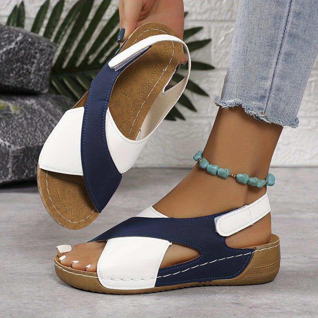 Jaleira | Sandalias de senderismo de mujer con cuña y tiras | Modernas