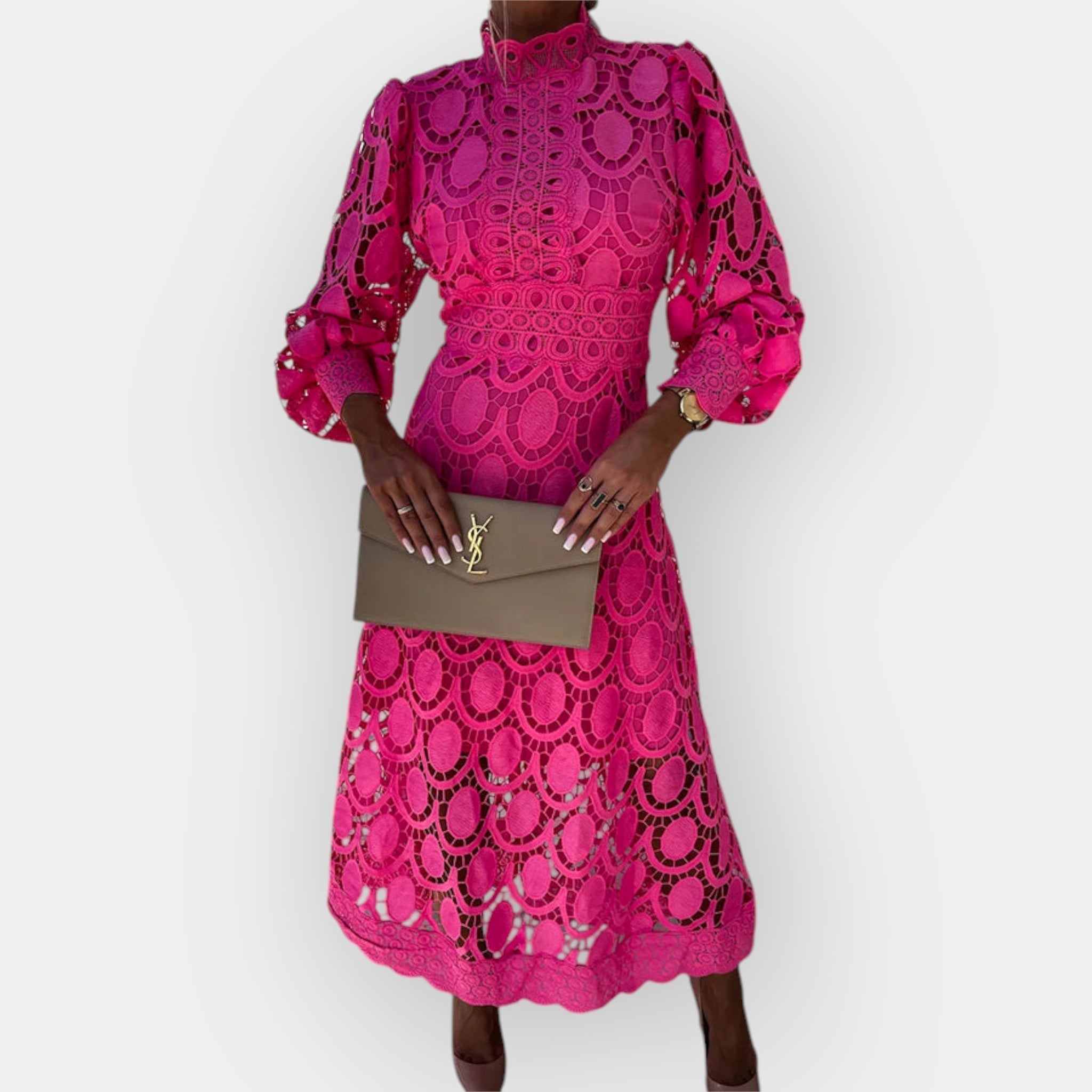 Vestido Romántico con Detalles de Encaje