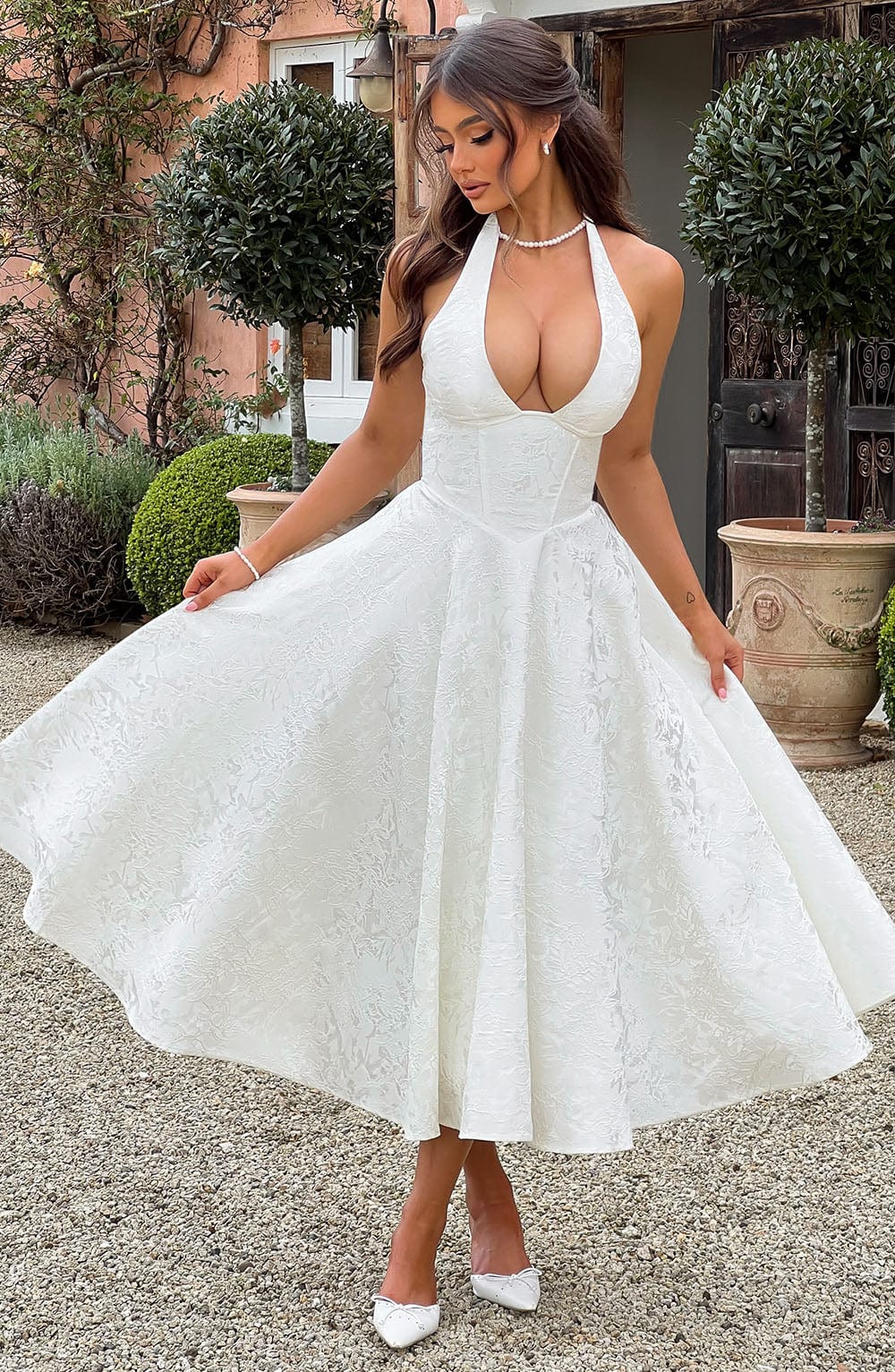 Talia – Vestido Floral Aéreo