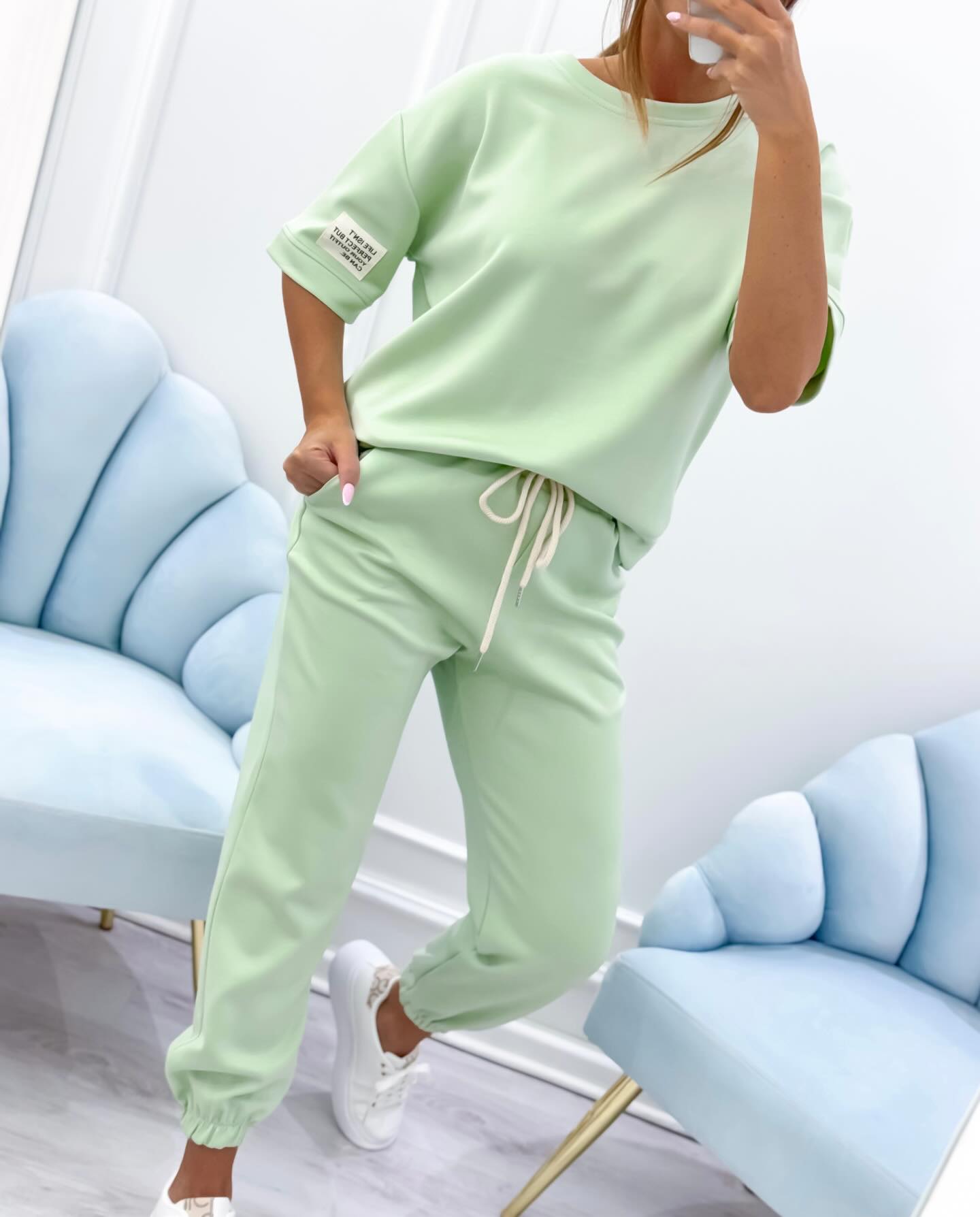 Conjunto Casual para Damas: Top Sólido y Pantalones
