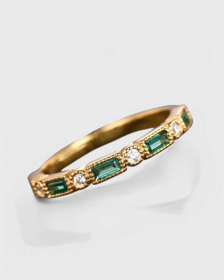 Anillo de Oro con Zirconia Verde Vintage