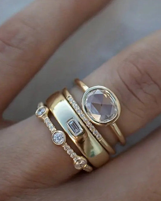 Anillo Vintage de Oro y Circonita