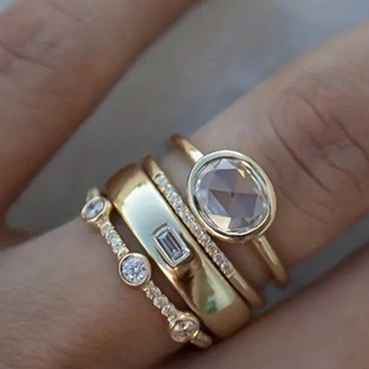 Anillo Vintage de Oro y Circonita