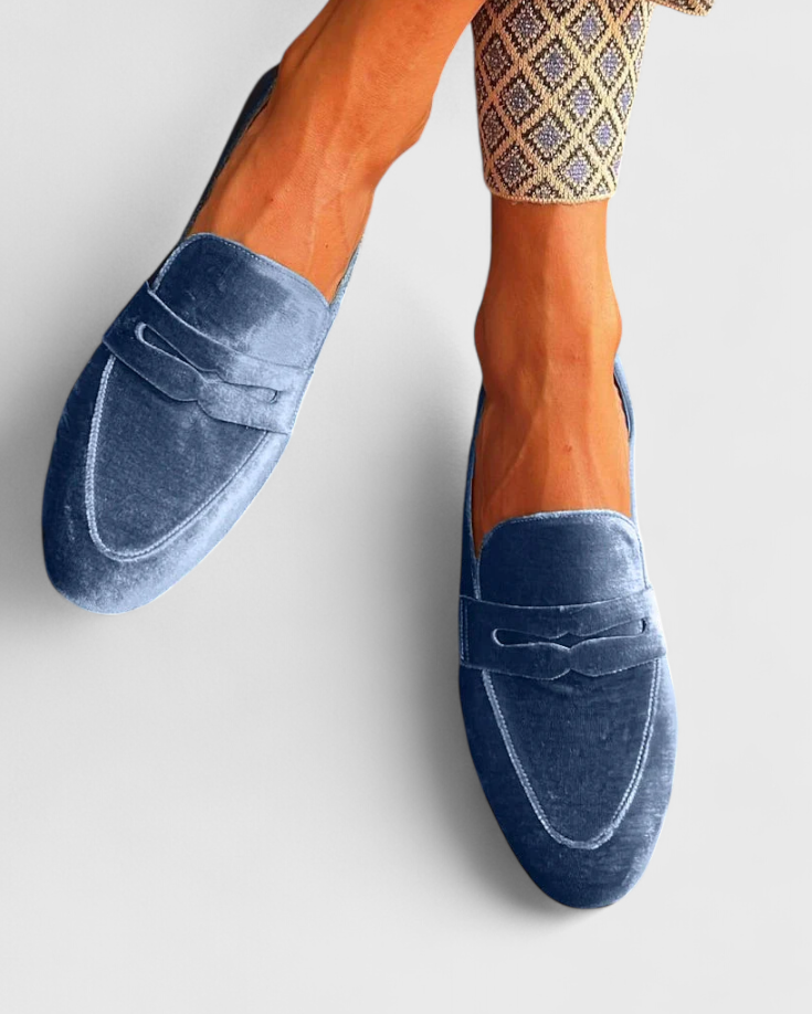 Llnica Mocasines de Terciopelo Azul con Detalle Patchwork y Punta Redonda