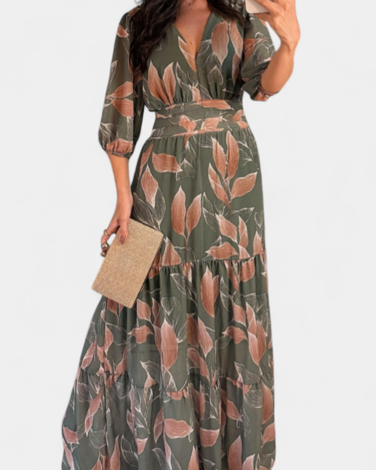 Aísha Vestido Largo Floral con Corte Fluido y Motivo de Hojas