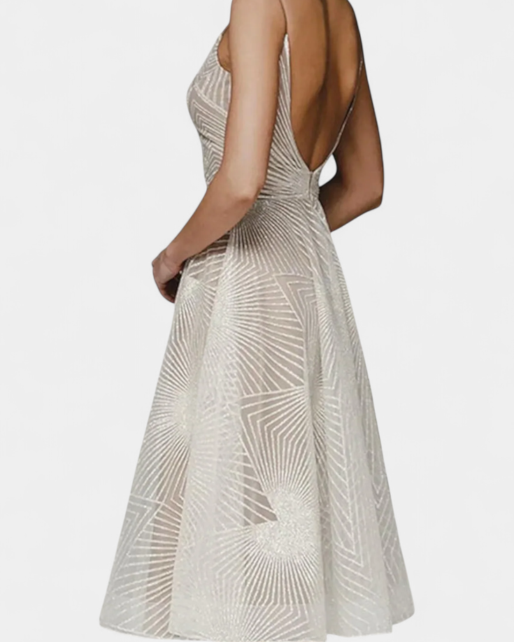 Everleigh Vestido Largo con Bordados y Corte en A