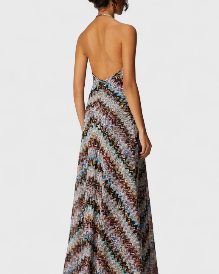 Melisa Vestido Largo Halter con Zigzag Lamé y Acabado Iridiscente