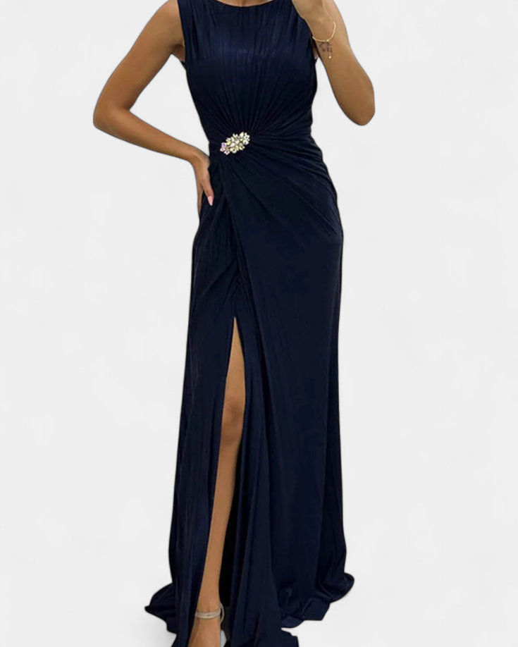 Shiloh | Vestido Maxi Plisado con Abertura Lateral y Escote Cruzado