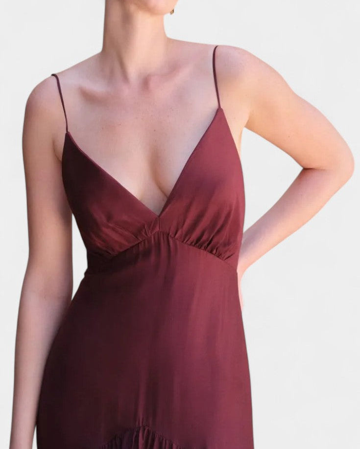 Atlana Vestido Maxi Burdeos con Volantes en Capas
