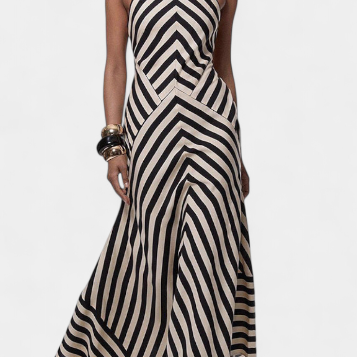 Crispina Vestido Maxi Halter con Rayas Chevron y Espalda Descubierta