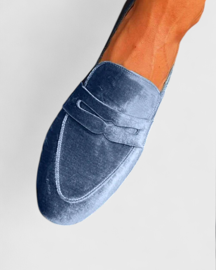 Llnica Mocasines de Terciopelo Azul con Detalle Patchwork y Punta Redonda
