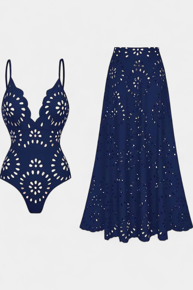 Auhria | Swimsuit con Falda y Detalle Floral Calado