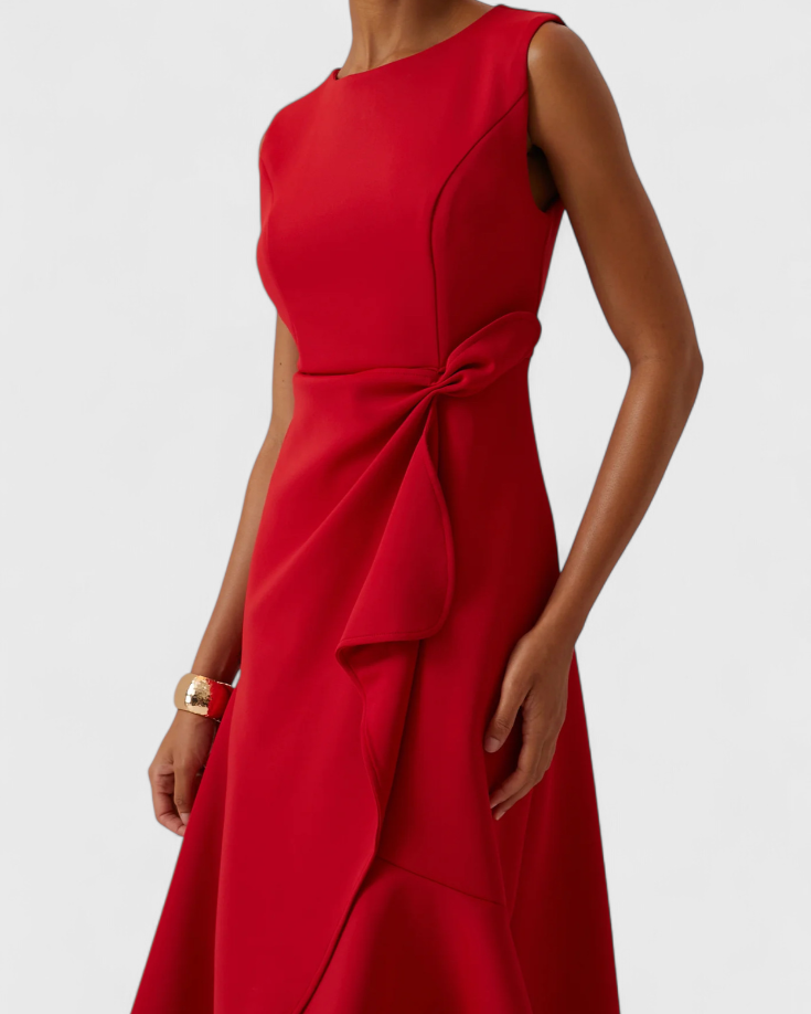 Claudia Vestido Midi Asimétrico con Drapeado Elegante